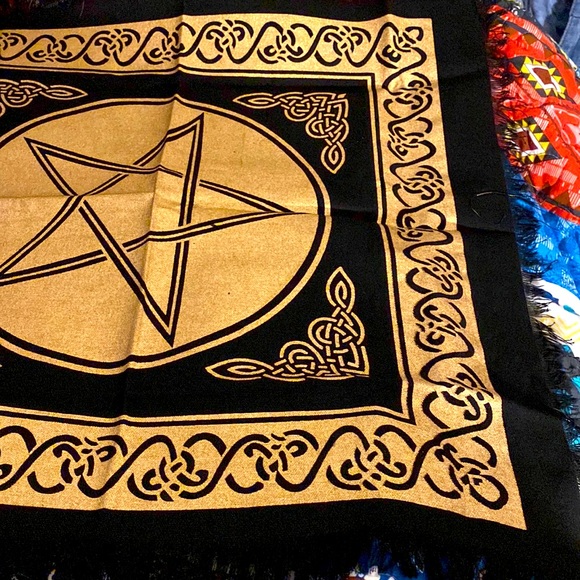 Alter Cloth - Picture 4 of 6